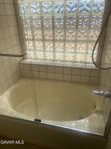 8648 N Loop Boulevard, California City, CA 93505