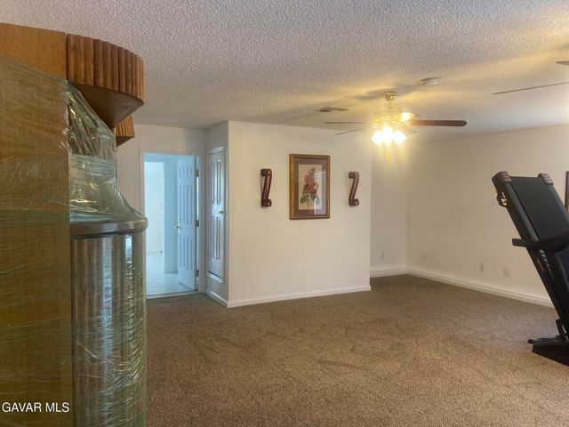 8648 N Loop Boulevard, California City, CA 93505