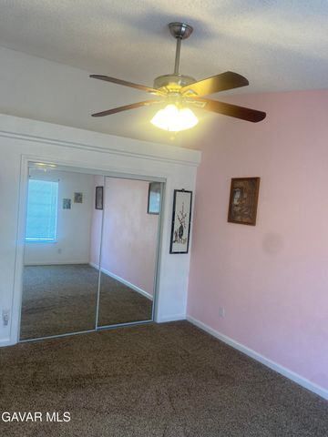 8648 N Loop Boulevard, California City, CA 93505