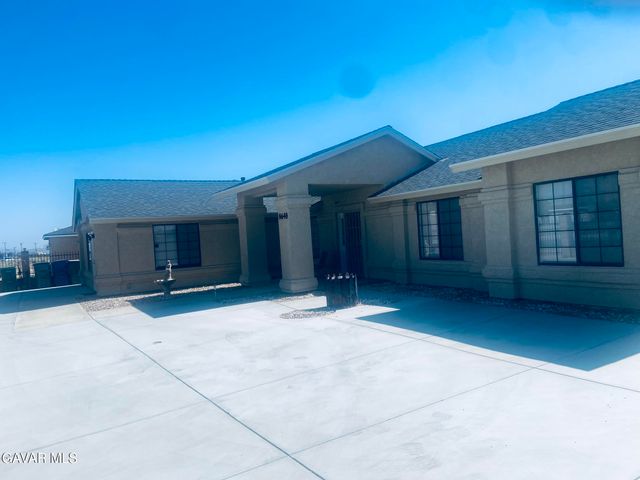 8648 N Loop Boulevard, California City, CA 93505