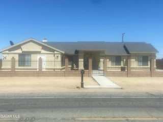 8648 N Loop Boulevard, California City, CA 93505