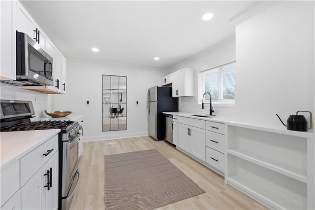 6017 Mastin Street, Merriam, KS 66203