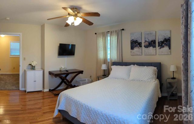 145 Lincoln Park Road J, Burnsville, NC 28714