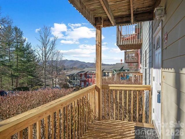 145 Lincoln Park Road J, Burnsville, NC 28714