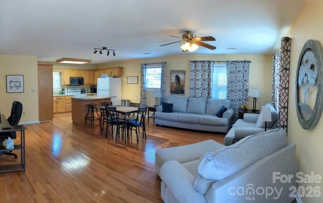 145 Lincoln Park Road J, Burnsville, NC 28714