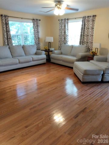 145 Lincoln Park Road J, Burnsville, NC 28714