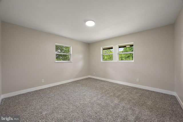 33 BACK RD, Newport, NJ 08345