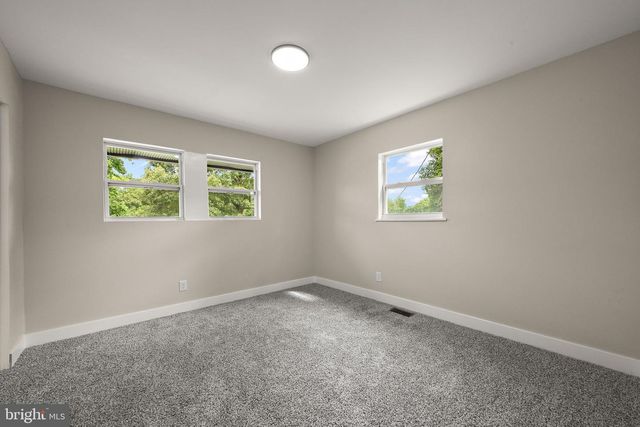 33 BACK RD, Newport, NJ 08345
