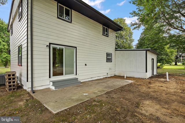 33 BACK RD, Newport, NJ 08345