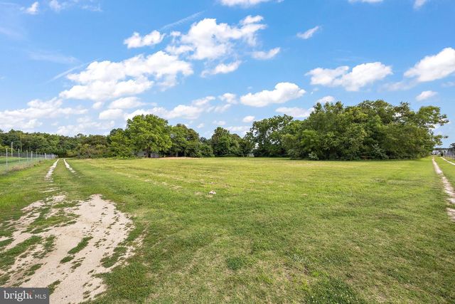 33 BACK RD, Newport, NJ 08345