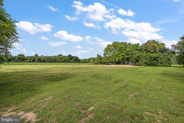 33 BACK RD, Newport, NJ 08345