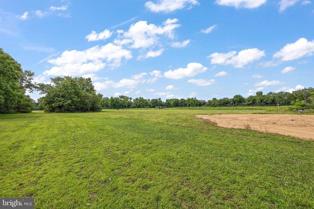 33 BACK RD, Newport, NJ 08345