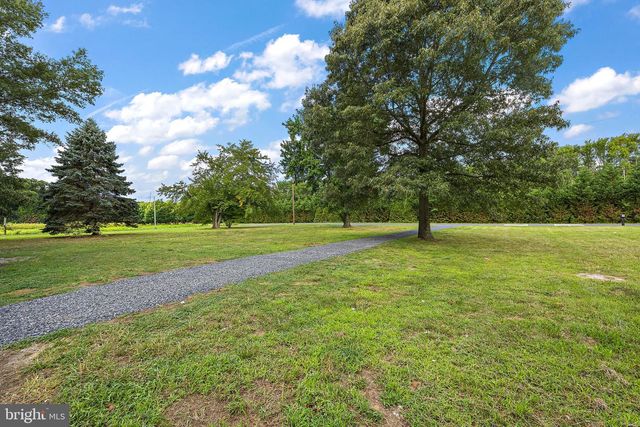 33 BACK RD, Newport, NJ 08345