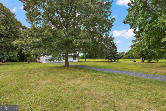 33 BACK RD, Newport, NJ 08345
