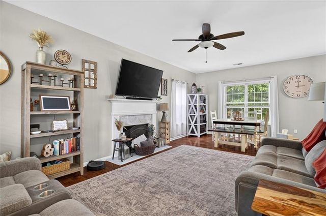 251 Wentworth Drive, Canton, GA 30114