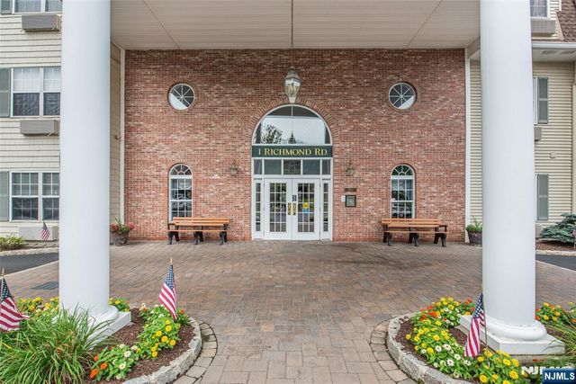 1316 Richmond Road, West Milford, NJ 07480