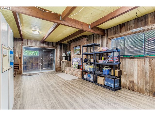 4201 CHILDS Rd, Lake Oswego, OR 97034