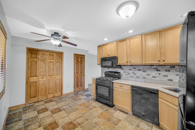 9410 Farmer Drive, Highland, IN 46322