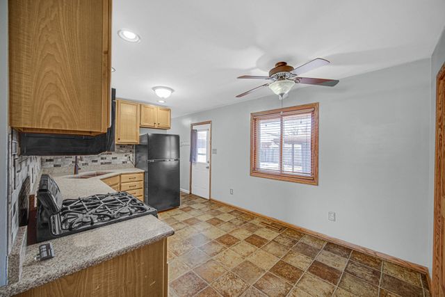 9410 Farmer Drive, Highland, IN 46322