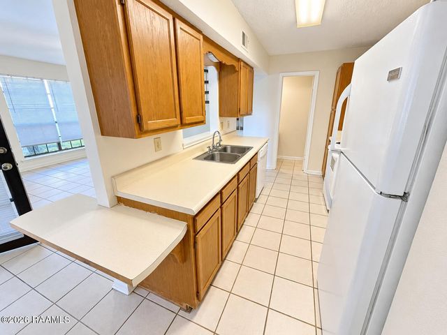 111 Shekel Drive C, Lafayette, LA 70508