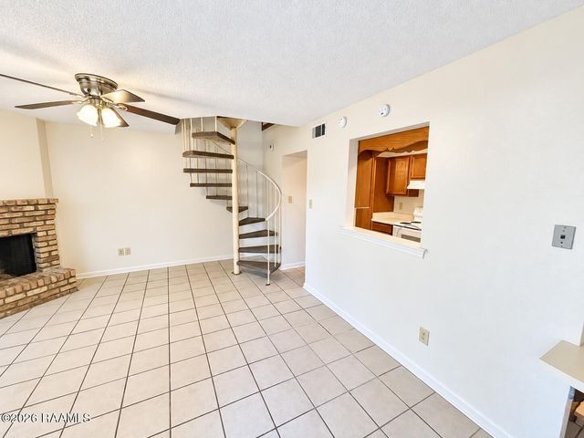111 Shekel Drive C, Lafayette, LA 70508
