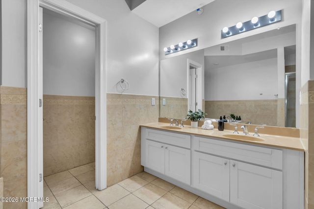 944 Madison Avenue, Lakewood, NJ 08701