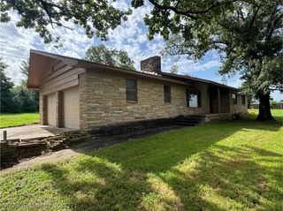 3928 N 59 Highway, Van Buren, AR 72956