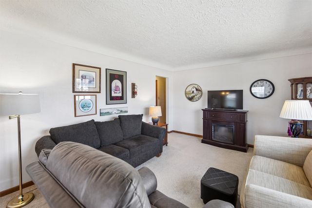 3116 Twana Drive, Des Moines, IA 50310