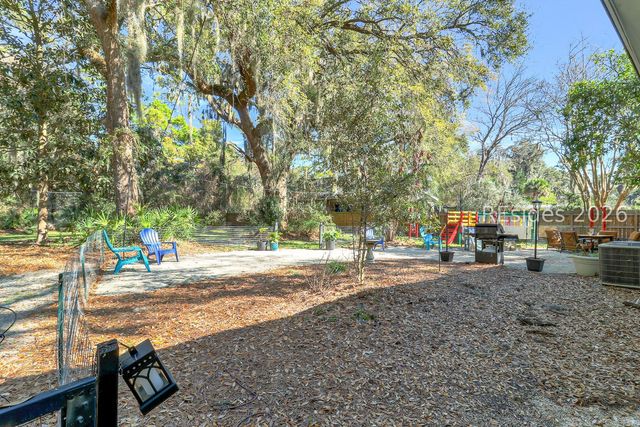 10 Myrtle Island Rd, Bluffton, SC 29910