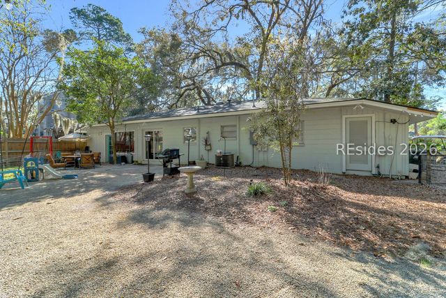 10 Myrtle Island Rd, Bluffton, SC 29910