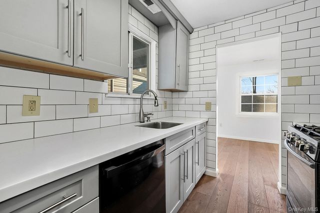 500 Commons Way E, Fishkill, NY 12524