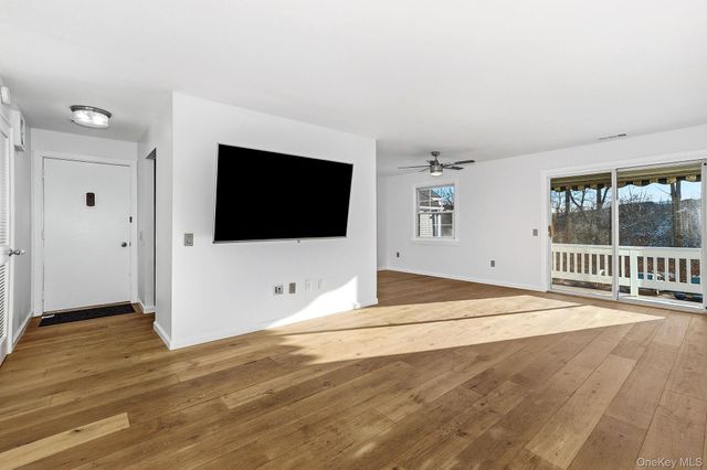 500 Commons Way E, Fishkill, NY 12524