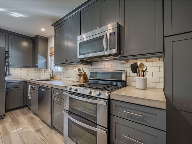 3010 Conway Street, Houston, TX 77025