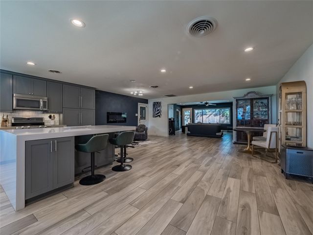 3010 Conway Street, Houston, TX 77025