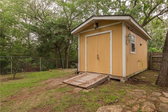 304 Copper Falls Drive, Bryan, TX 77803