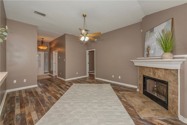 304 Copper Falls Drive, Bryan, TX 77803