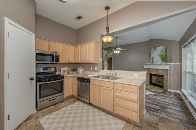 304 Copper Falls Drive, Bryan, TX 77803