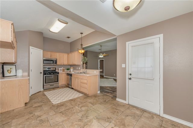304 Copper Falls Drive, Bryan, TX 77803