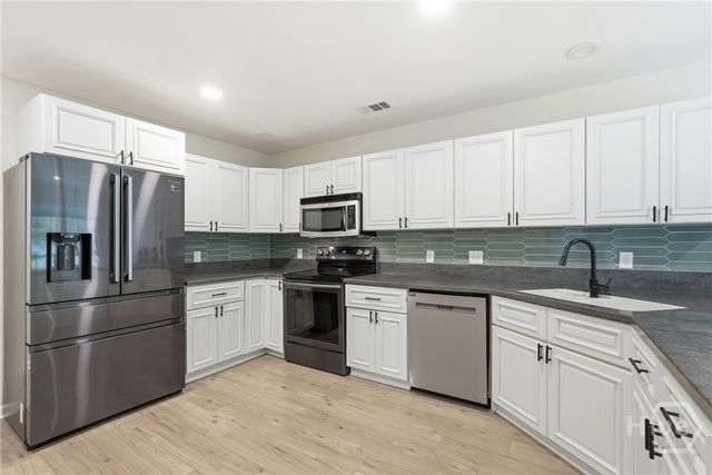 124 Summer Winds Drive, Savannah, GA 31410