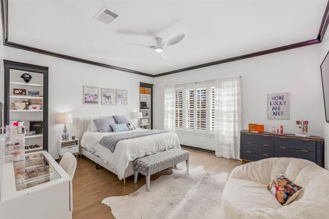 5042 Cedar Creek Drive, Houston, TX 77056