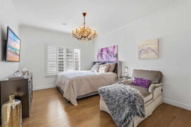 5042 Cedar Creek Drive, Houston, TX 77056