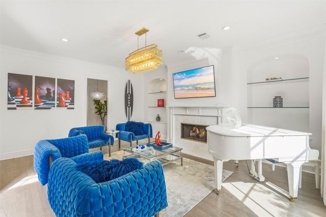 5042 Cedar Creek Drive, Houston, TX 77056