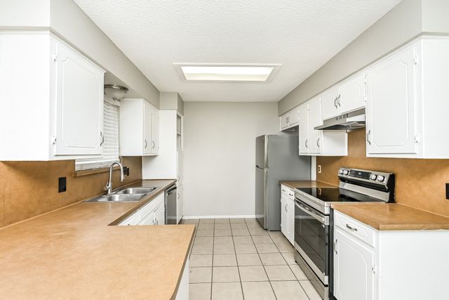 7508 Evergreen Drive, Watauga, TX 76148