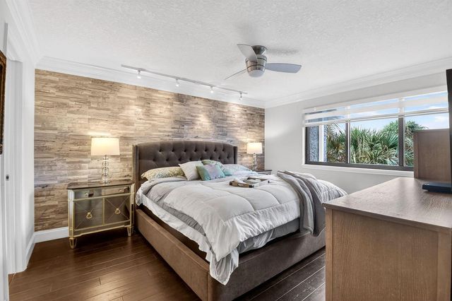 4290 Deste Court 303, Lake Worth, FL 33467