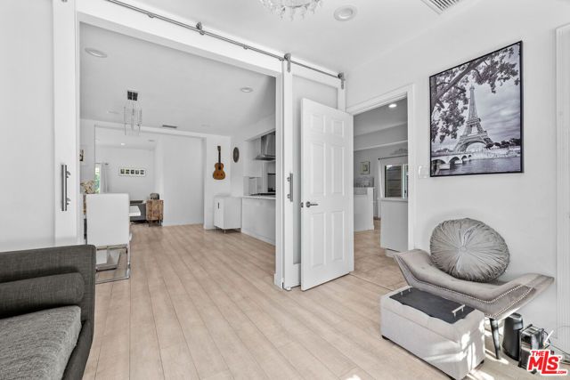 7340 Farralone Avenue, Canoga Park (los Angeles), CA 91303