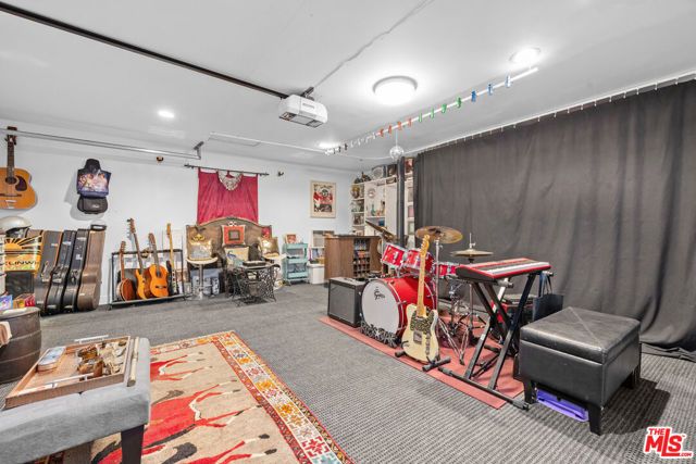 7340 Farralone Avenue, Canoga Park (los Angeles), CA 91303