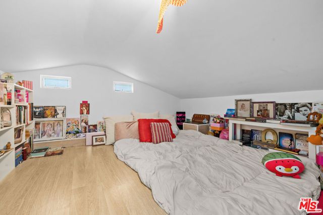 7340 Farralone Avenue, Canoga Park (los Angeles), CA 91303