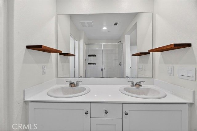 30826 Grand Prix Court, Winchester, CA 92596