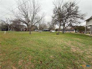 112 Lake Forrest Dr., Seguin, TX 78155