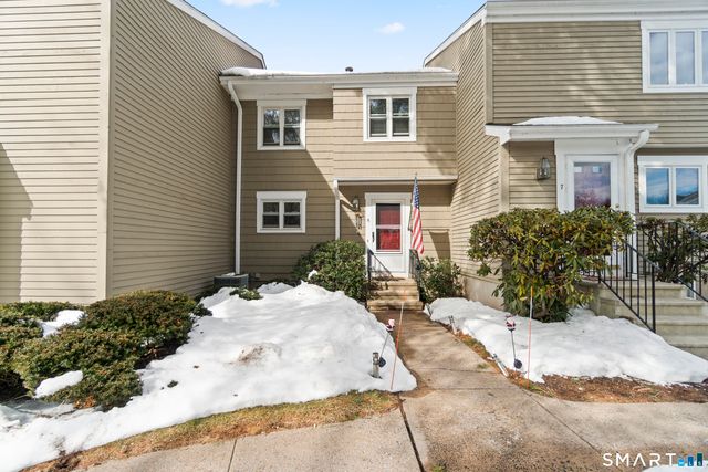 6 Lakeview Drive 6, Southington, CT 06489